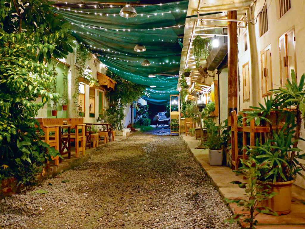 Insta Worthy Cafes in Champa Gali Saket
